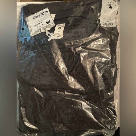 NWT Kate Quinn Bamboo Women’s XS Flutter Sleeve Smocked Midi Dress in Beluga - Picture 3 of 3